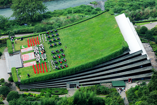 屋頂全景 毛建初.jpg